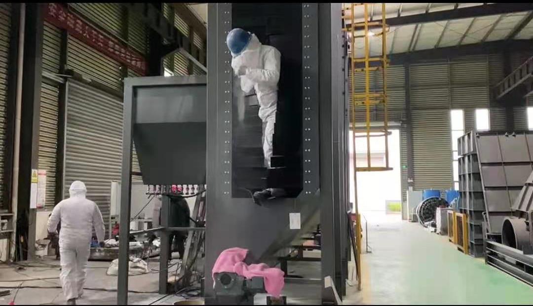 高端拋丸機(jī)、拋丸設(shè)備廠(chǎng)內(nèi)景展示